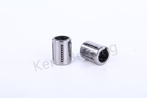 P6 de alta precisión rodamiento de movimiento lineal Lm20uu Lm25uu para en stock rico